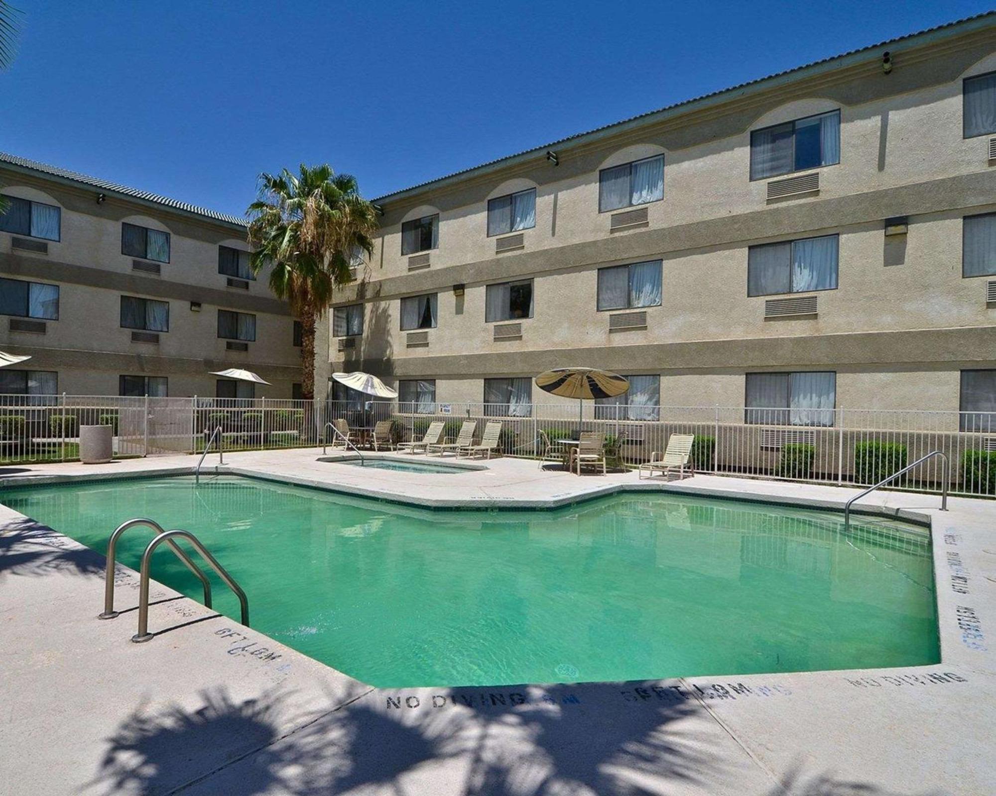 Quality Inn & Suites Yuma Exterior foto